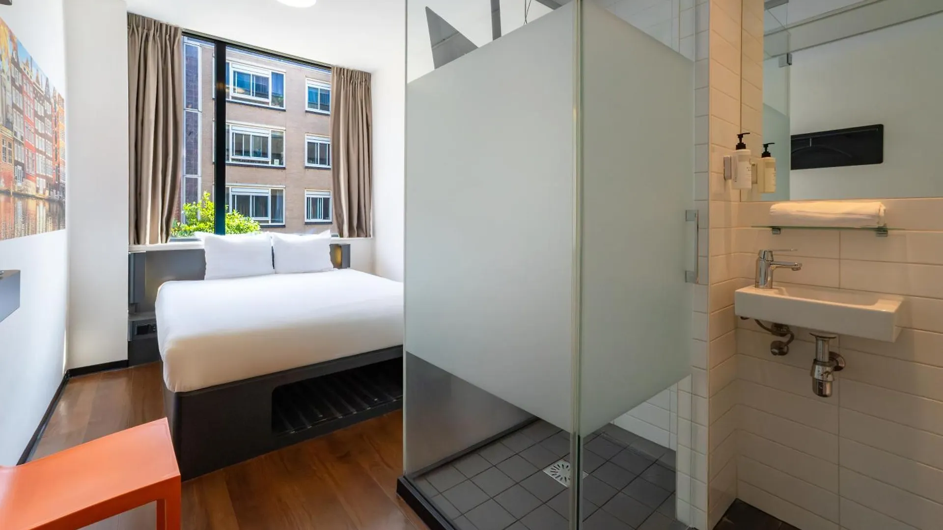 Verblijven bij de Zuiderkerk: 8 Budgethotels Vergeleken