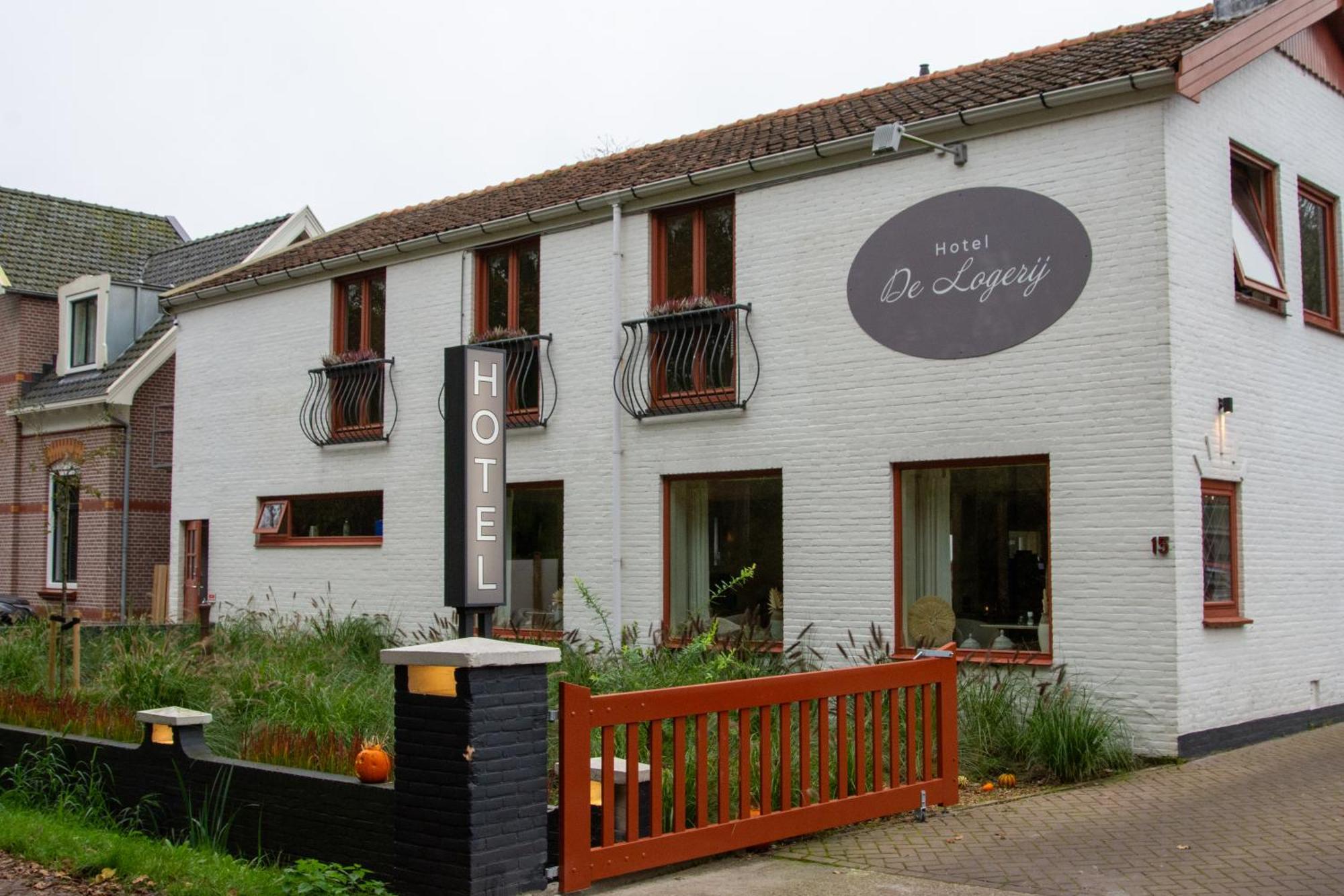 Waar te Verblijven bij de Plompe Toren: 4 Budget Hotels